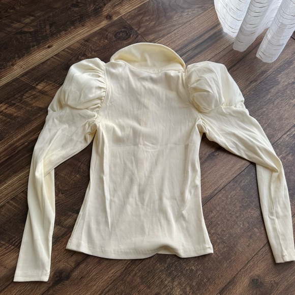 SOLD Area Stars NWT Cream Ford Puff Sleeve Rib Knit Long Sleeve Top - Picture 10 of 10